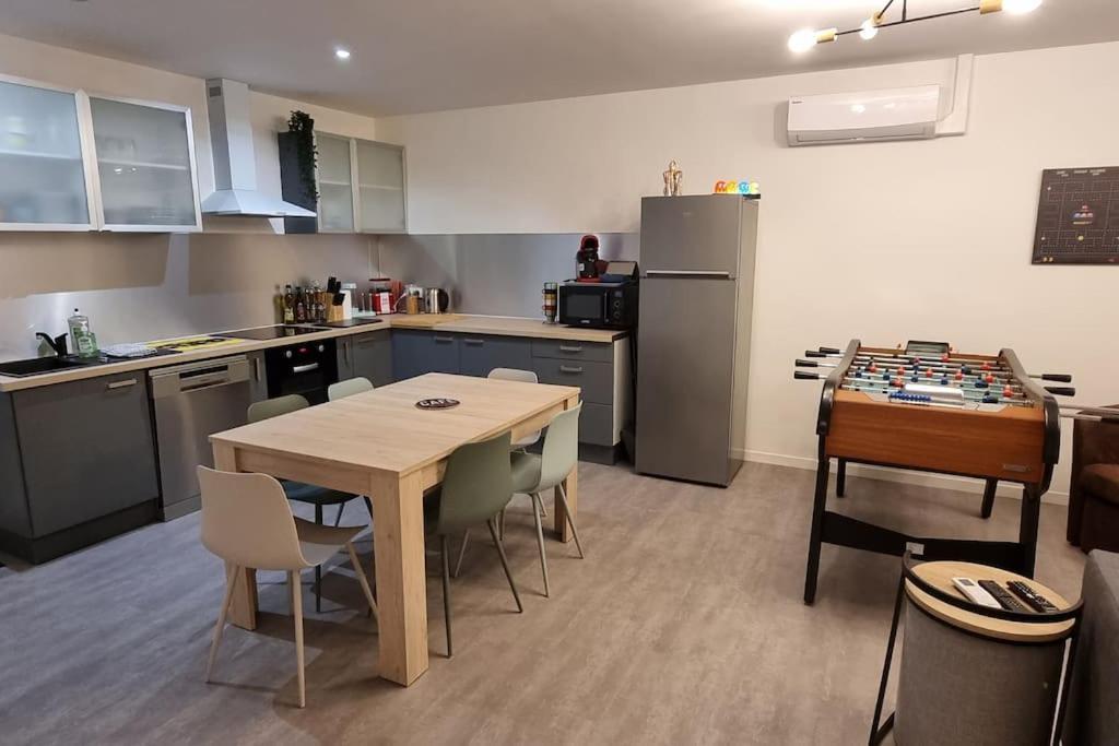 Belle Maison Climatisee Renovee Pac-Man Entre Collegues, Amis, Famille - Barbecue - Netflix - Prime - Baby Foot 50Cts Saint-Seurin-sur-l'Isle Экстерьер фото