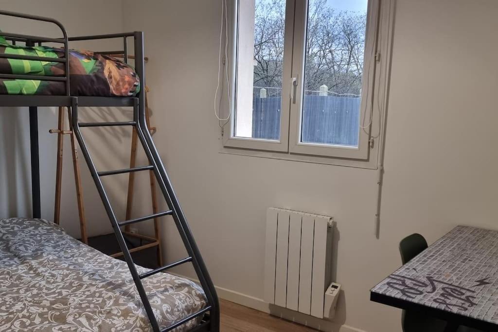 Belle Maison Climatisee Renovee Pac-Man Entre Collegues, Amis, Famille - Barbecue - Netflix - Prime - Baby Foot 50Cts Saint-Seurin-sur-l'Isle Экстерьер фото