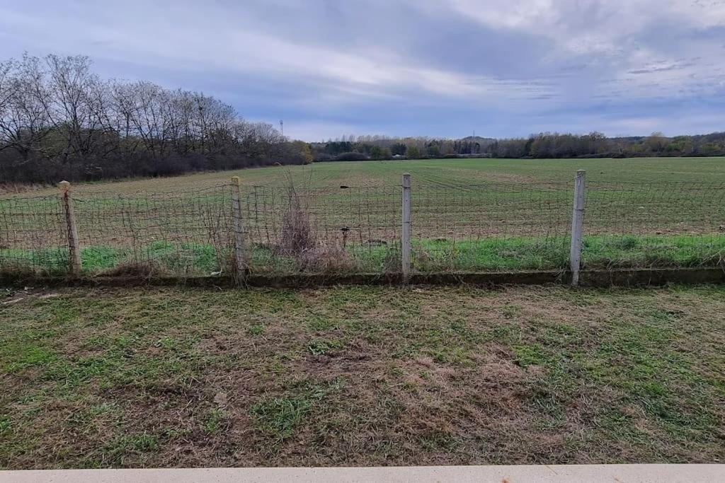 Belle Maison Climatisee Renovee Pac-Man Entre Collegues, Amis, Famille - Barbecue - Netflix - Prime - Baby Foot 50Cts Saint-Seurin-sur-l'Isle Экстерьер фото