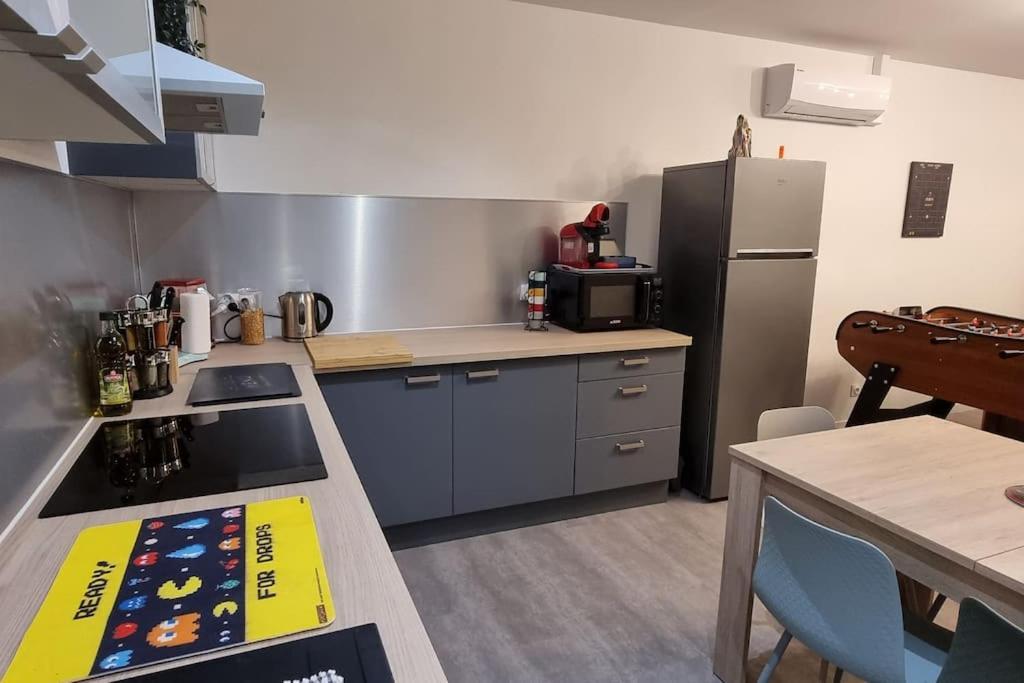 Belle Maison Climatisee Renovee Pac-Man Entre Collegues, Amis, Famille - Barbecue - Netflix - Prime - Baby Foot 50Cts Saint-Seurin-sur-l'Isle Экстерьер фото
