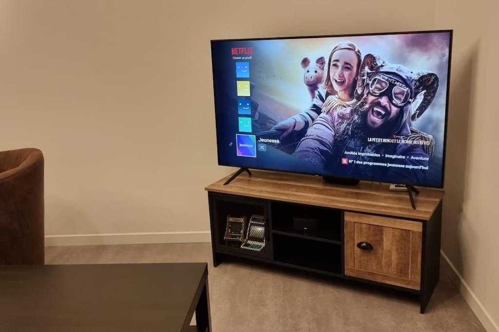 Belle Maison Climatisee Renovee Pac-Man Entre Collegues, Amis, Famille - Barbecue - Netflix - Prime - Baby Foot 50Cts Saint-Seurin-sur-l'Isle Экстерьер фото