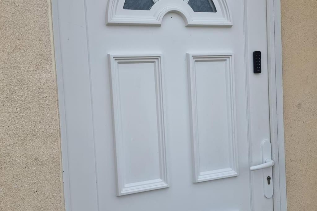 Belle Maison Climatisee Renovee Pac-Man Entre Collegues, Amis, Famille - Barbecue - Netflix - Prime - Baby Foot 50Cts Saint-Seurin-sur-l'Isle Экстерьер фото