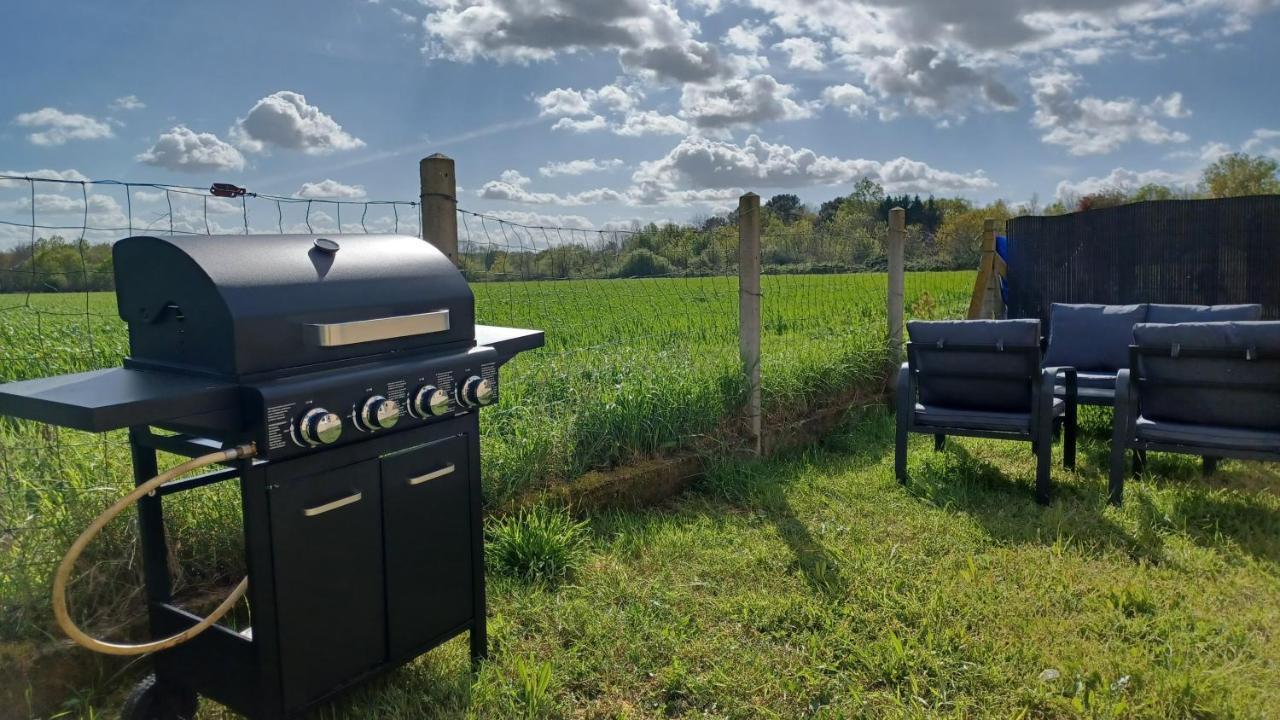 Belle Maison Climatisee Renovee Pac-Man Entre Collegues, Amis, Famille - Barbecue - Netflix - Prime - Baby Foot 50Cts Saint-Seurin-sur-l'Isle Экстерьер фото